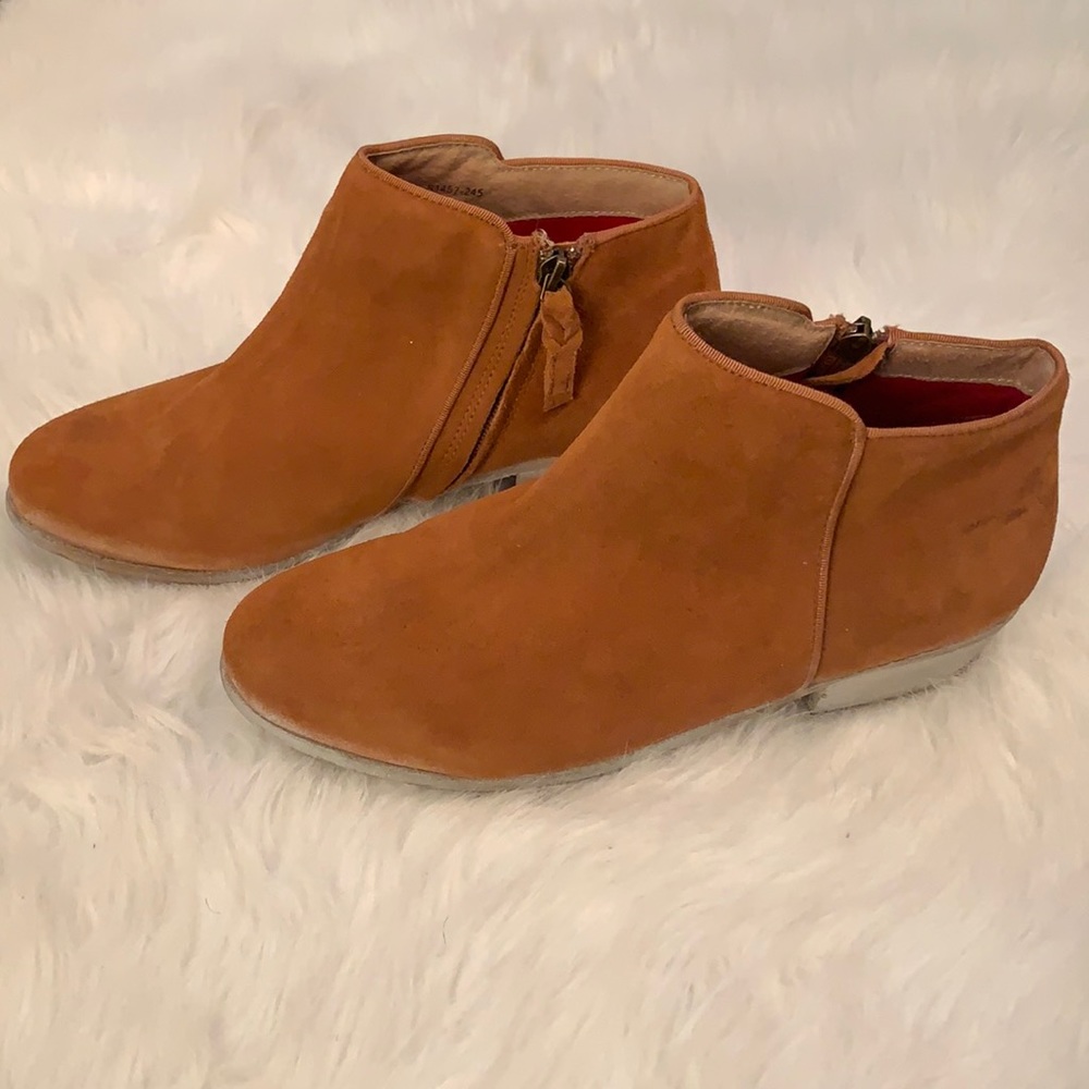 SoftWalk Boots